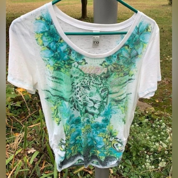 Thomas & Olivia Tops - THOMAS & OLIVIA White Short Sleeve Tee W/ Teal Floral Leopard Print, Small, NWOT
